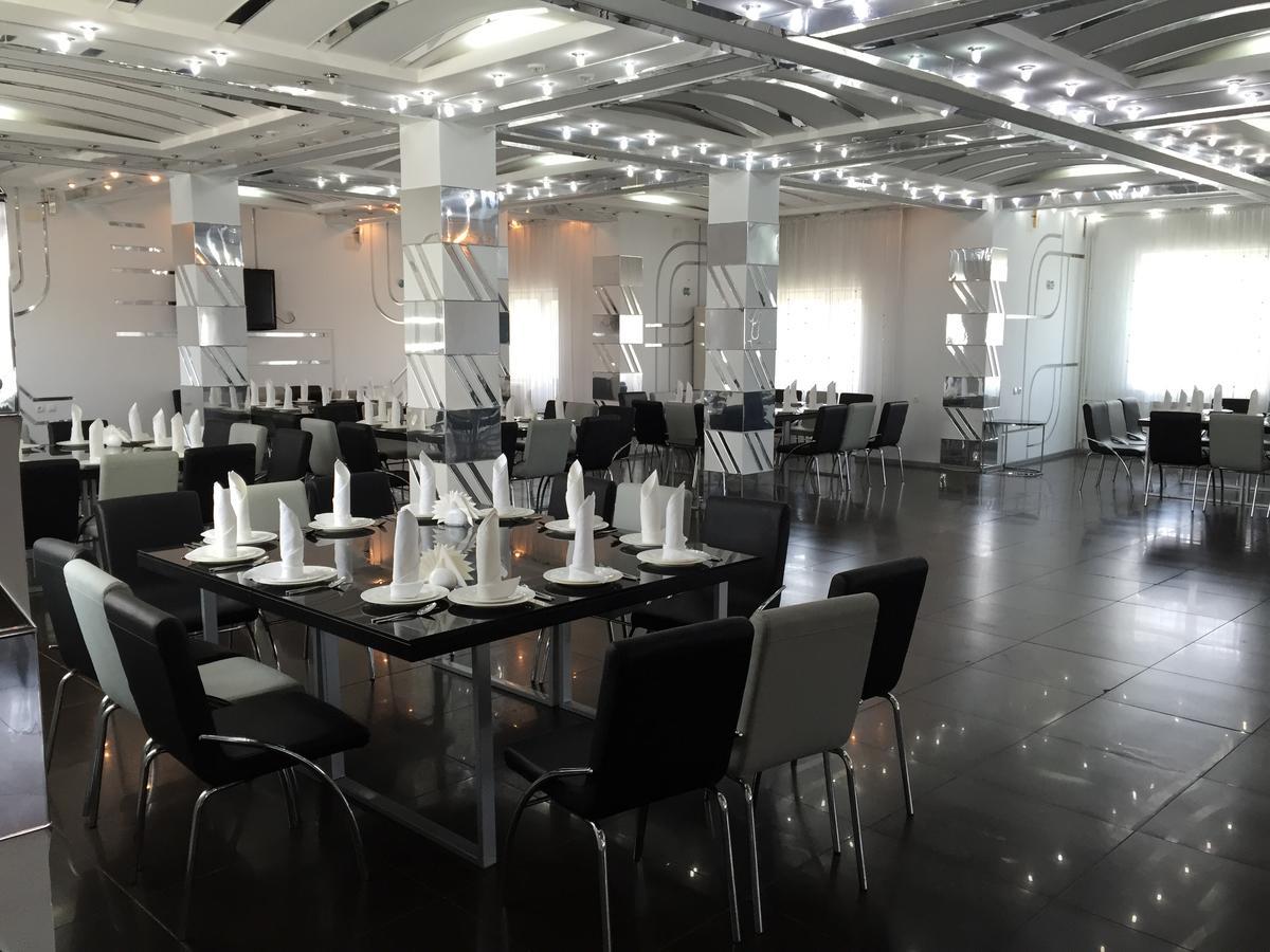 Hotel Ark Ms Тараз Екстер'єр фото